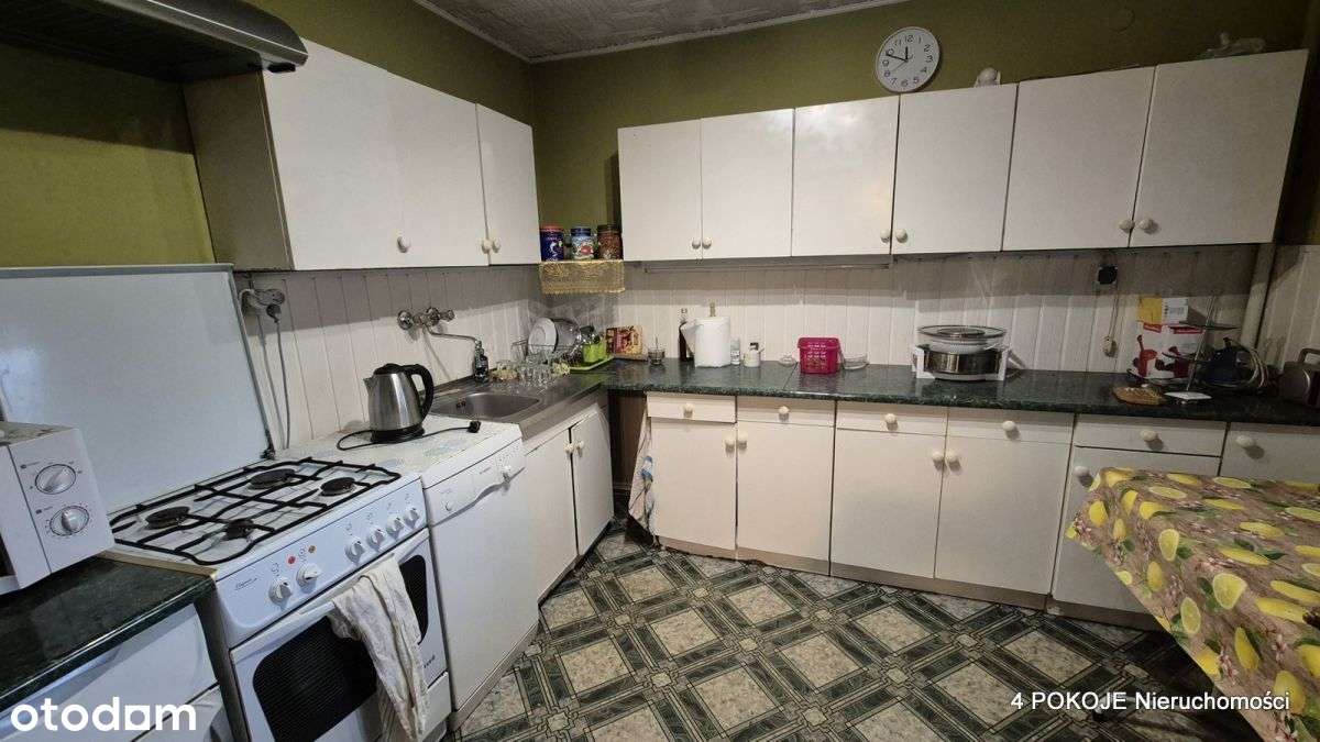 *Dom z budynkiem gospodarczym*-7