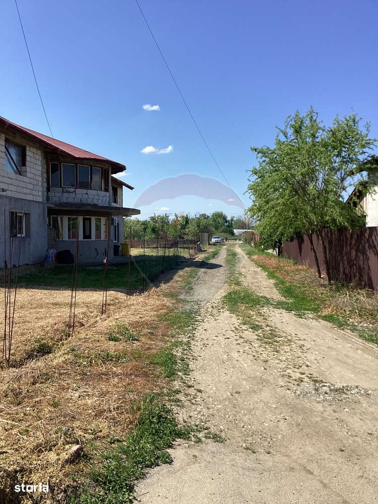 Vilă în Țegheș, com. Domnești (IF), regim P+1, acces rapid București-10