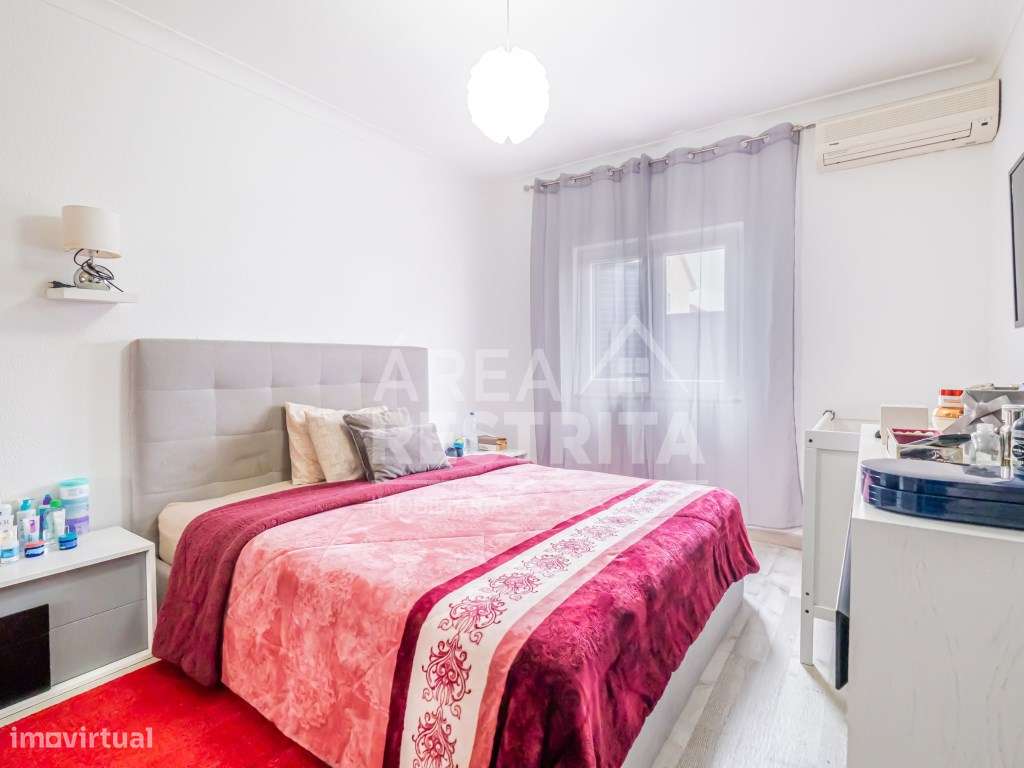 Andar de Moradia R/C com logradouro e quintal - Grande imagem: 5/25