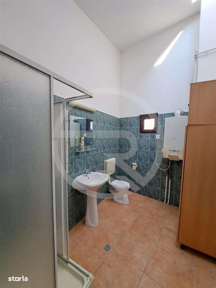 Cladire situata in zona Ultracentrala, S+P+E+M!-13