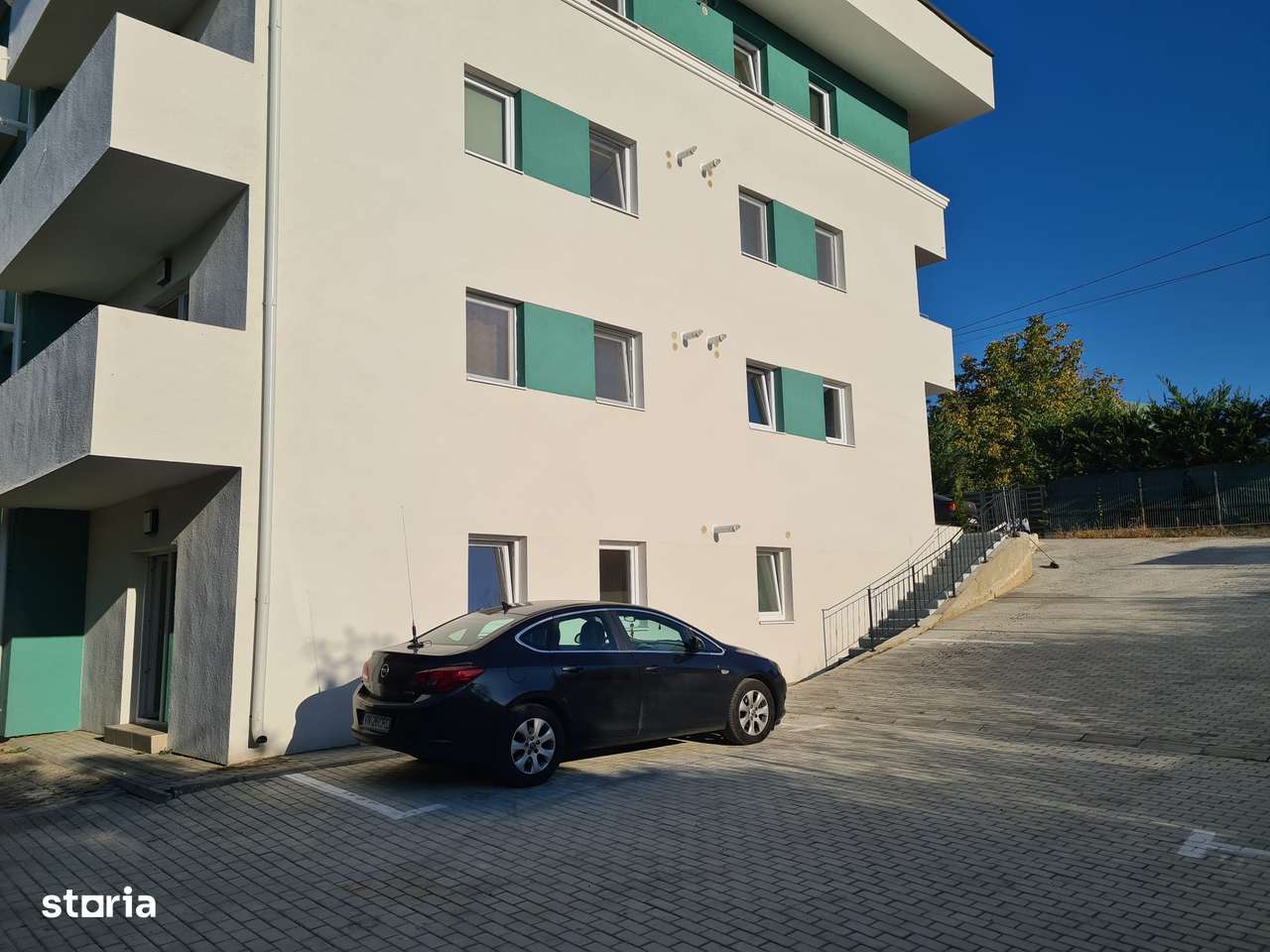 Apartament/spatiu nemobilat, Nicolina, parter cu terasa si parcare - Imagine principală: 1/9