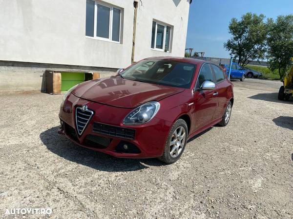 Dezmembrez piese Alfa Romeo Giulietta - 2