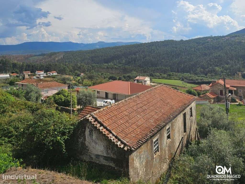 Uma casa por reinventar, 1.827 m² para sonhar, descubra este imóvel!-4