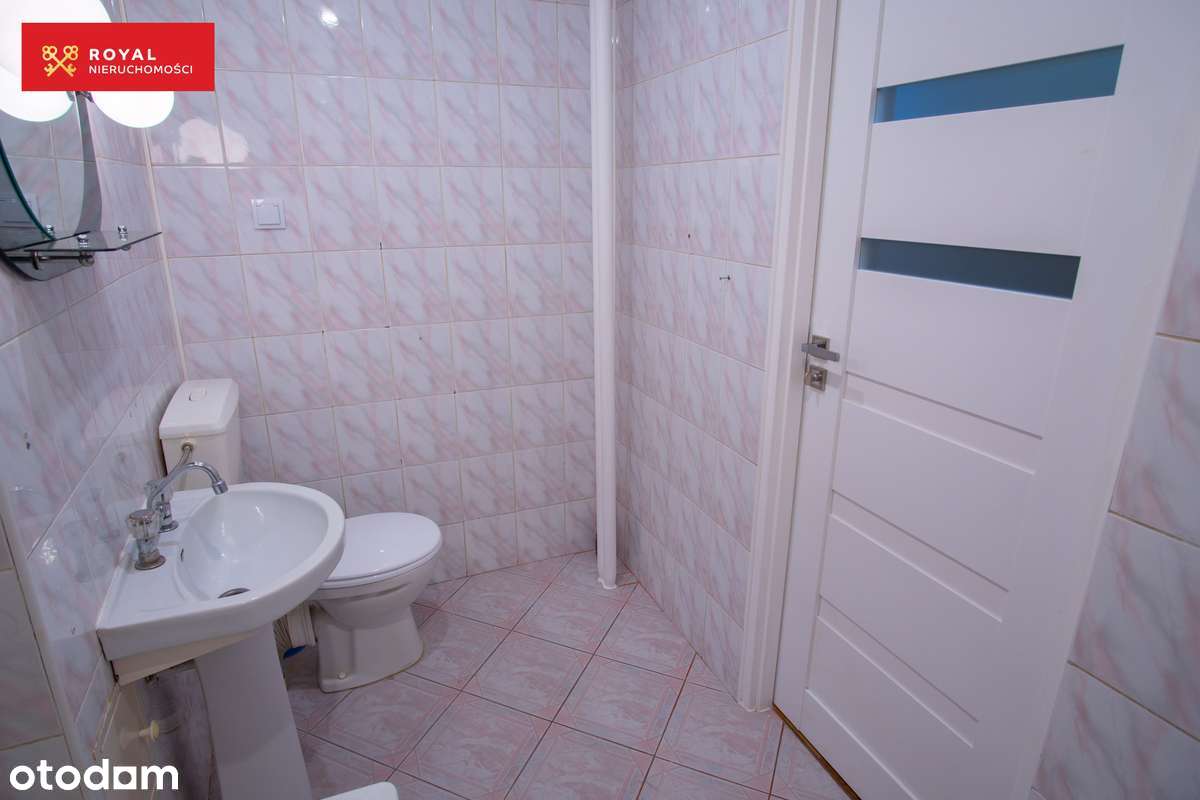 Przestronne dwupokojowe mieszkanie w centrum-10