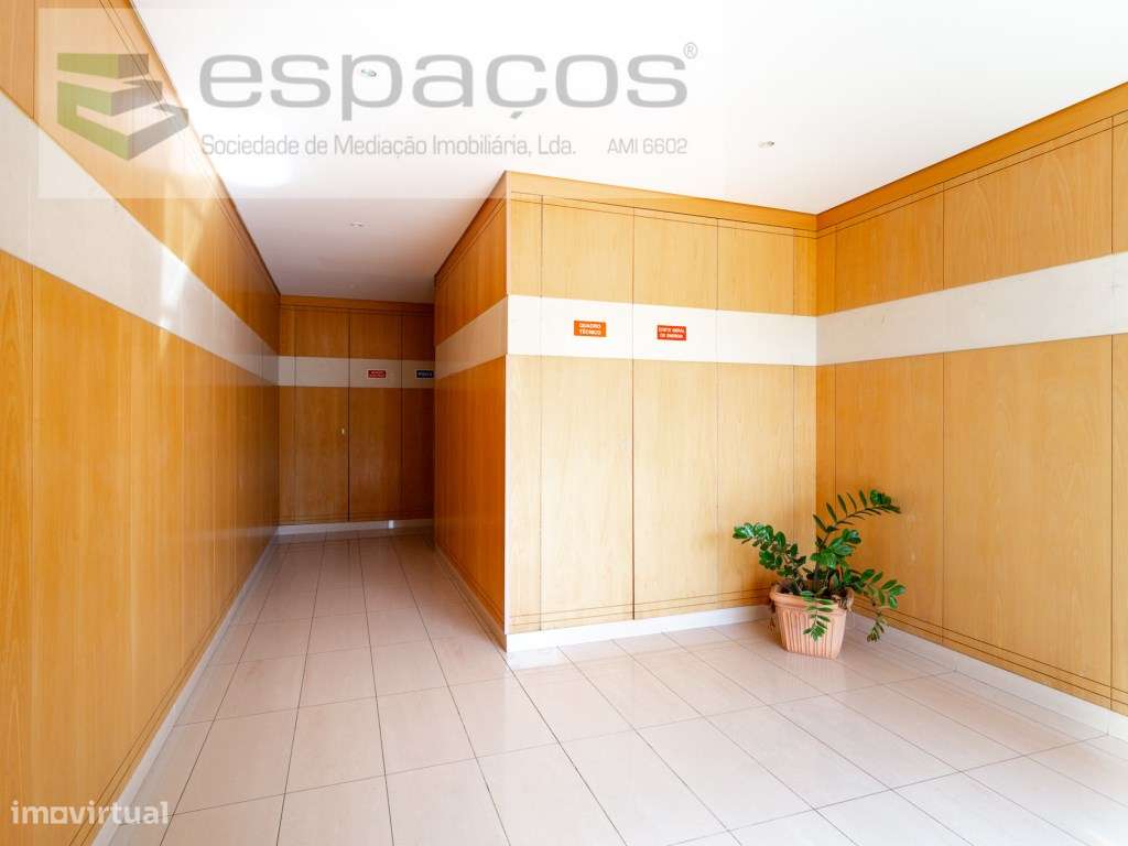 T2 na Quinta da Parreirinha, Vista rio, Parqueamento e arrecadação-21