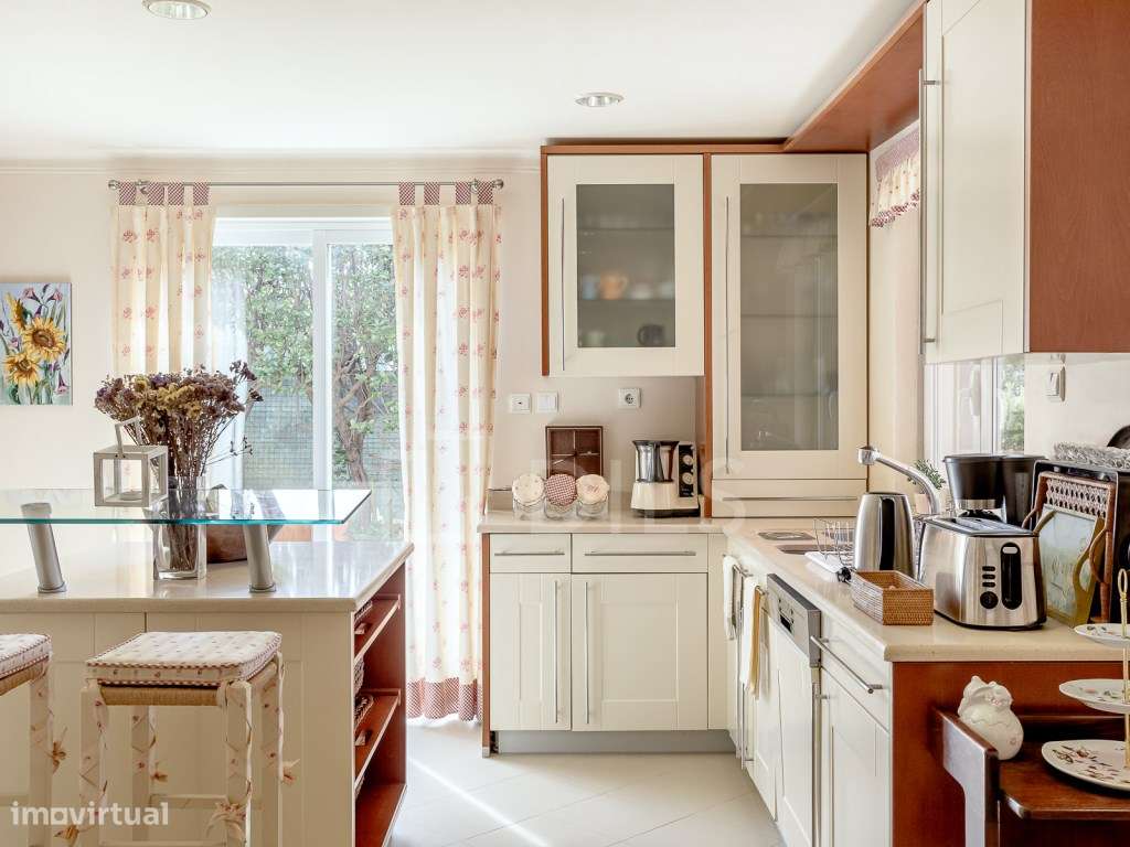 Moradia T5 em Cascais, com jardim e piscina privativa - Grande imagem: 5/51