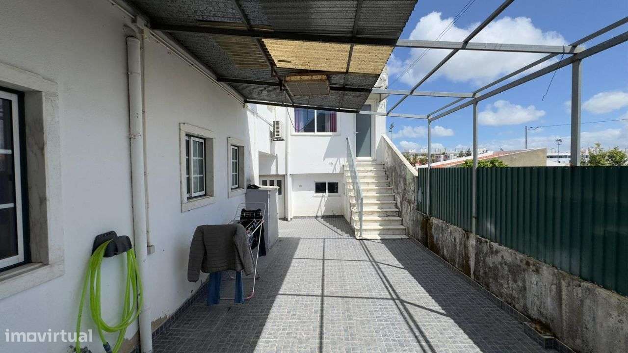 Moradia T3 + anexoT3 + sótão - 195 m2 - Abóboda - São Domingos de Rana-17