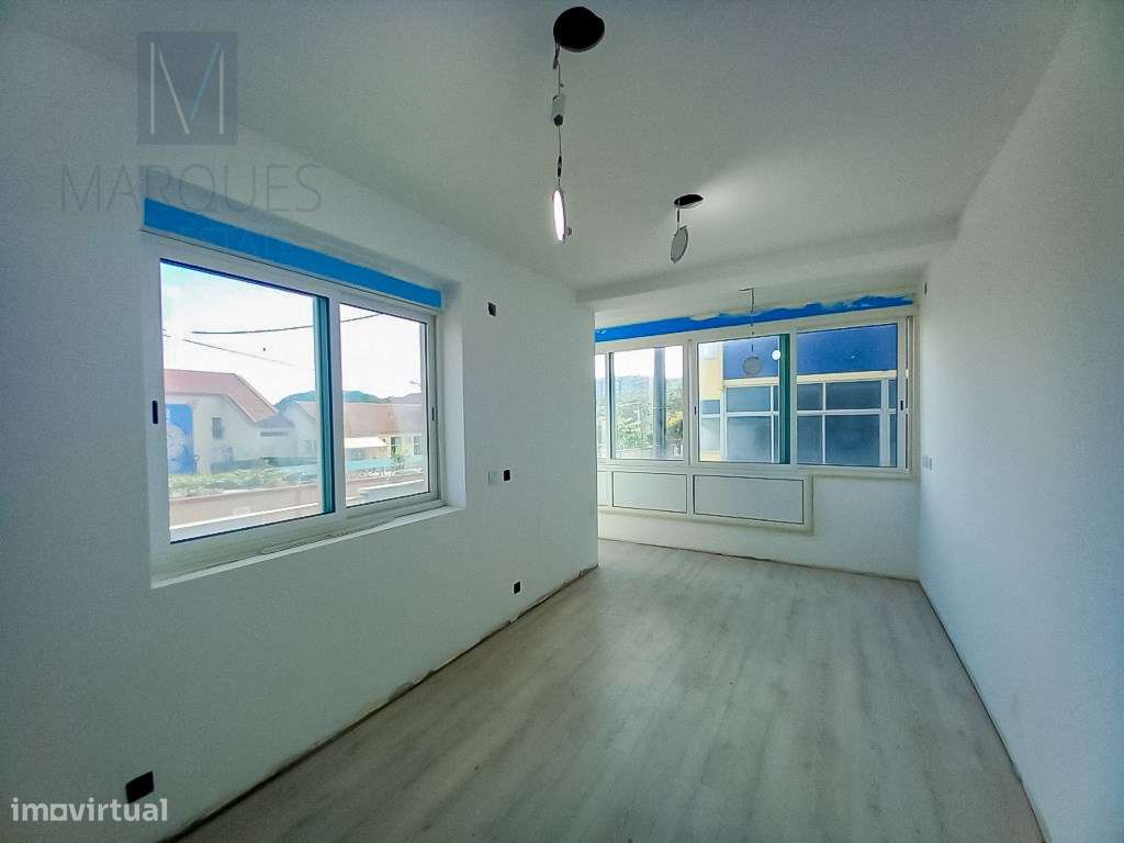 Apartamento T4 no Laranjeiro-7