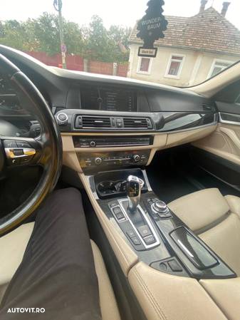 BMW Seria 5 525d xDrive - 8