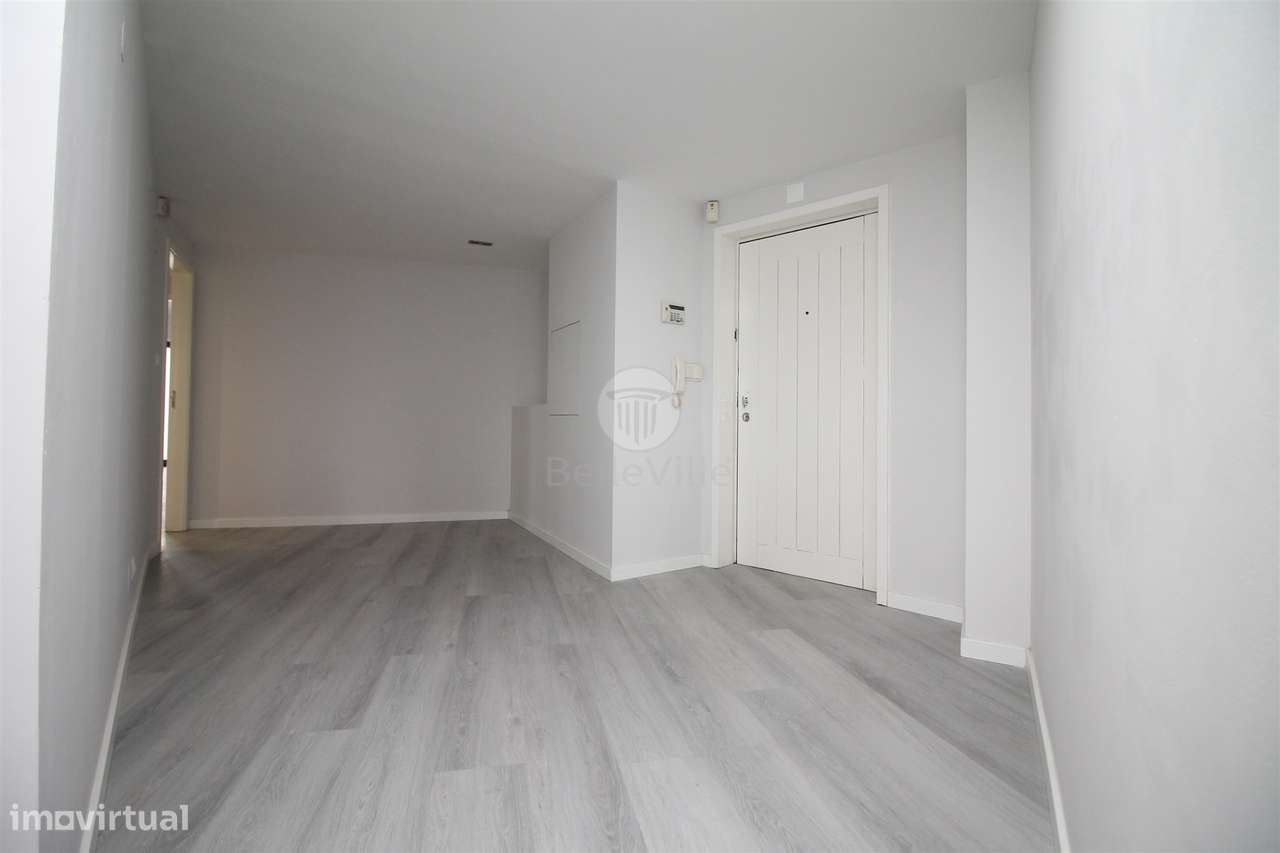 apartamento T4, 255m2,  perfeito para quem valoriza espaço - Grande imagem: 2/24