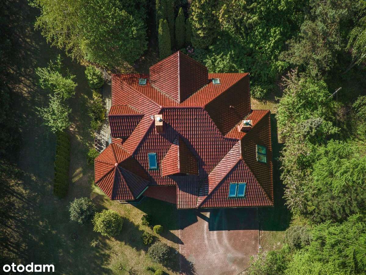 Rezydencja na pięknej, dużej działce w Krzywcu.-2