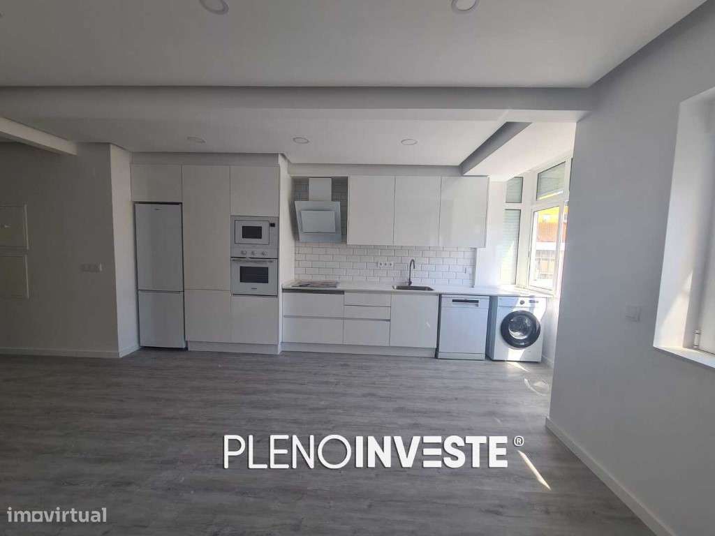 T2 Totalmente Remodelado com Varanda nas Paivas-20