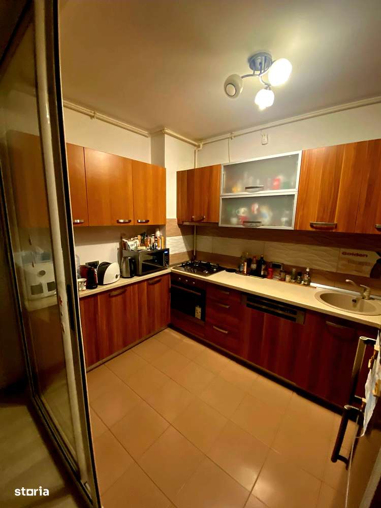 Vanzare Apartament 3 camere/loc parcare/boxa ,Tractorul, BRASOV-3