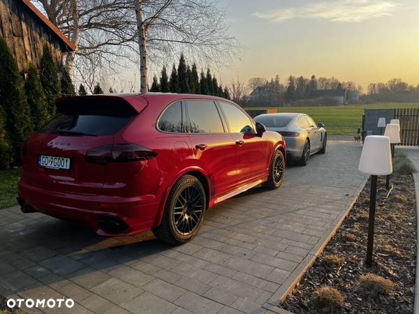 Porsche Cayenne GTS - 16