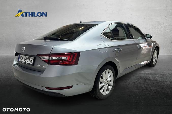 Skoda Superb 2.0 TDI Style DSG - 5