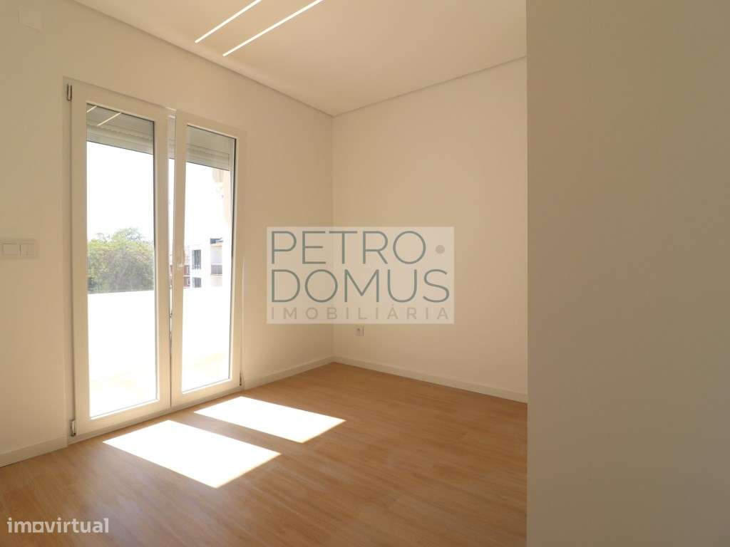 T2+1 EM PRÉDIO TOTALMENTE REMODELADO - ALMADA - VISTA CRISTO REI-14