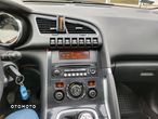 Peugeot 3008 2.0 HDi Premium+ - 25