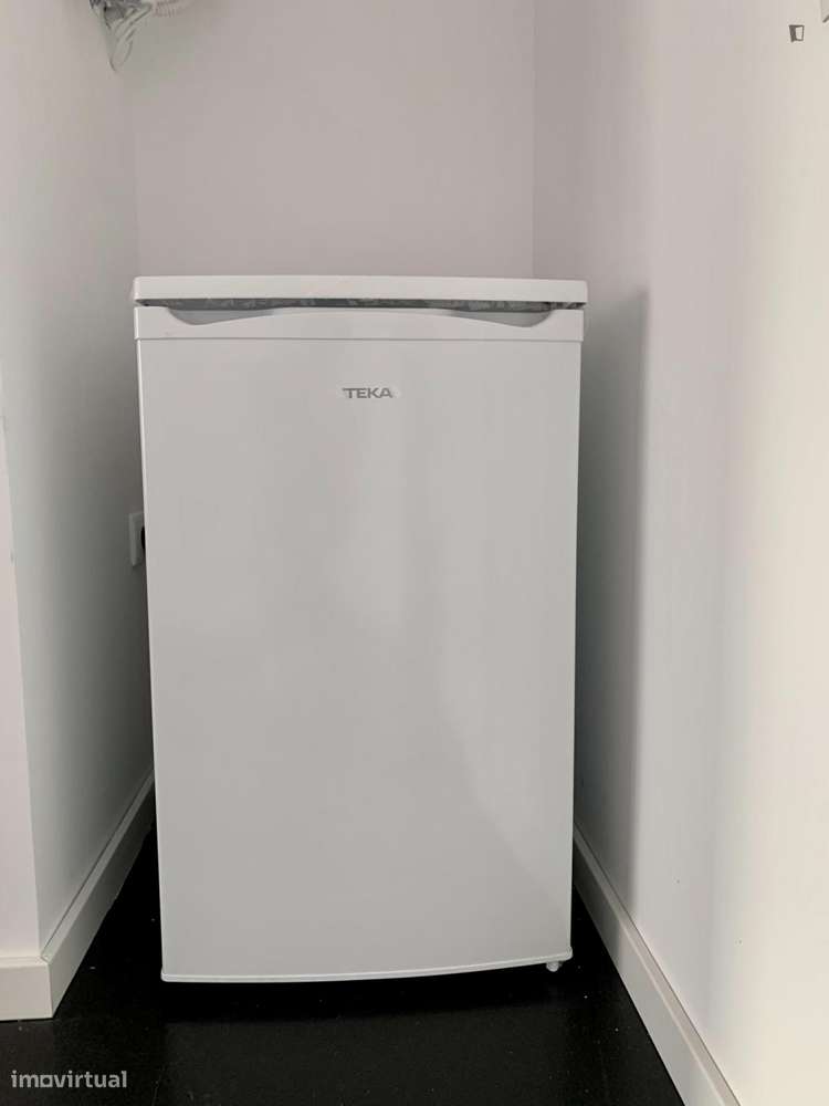 Quarto - localizado em Anjos Lisbon - Grande imagem: 1/10