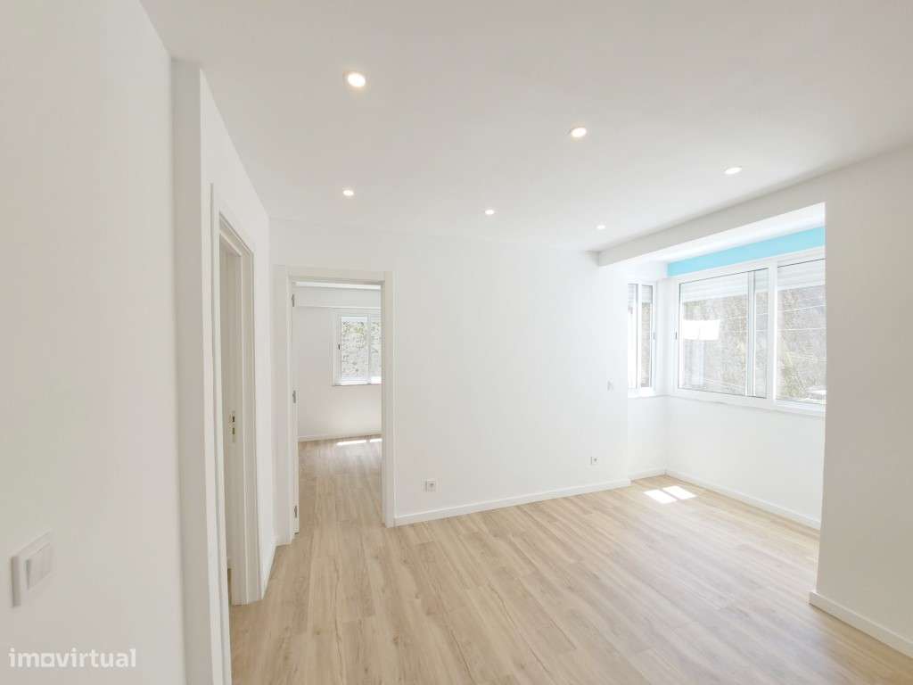 Apartamento T2 para venda em Amadora - Lisboa-28