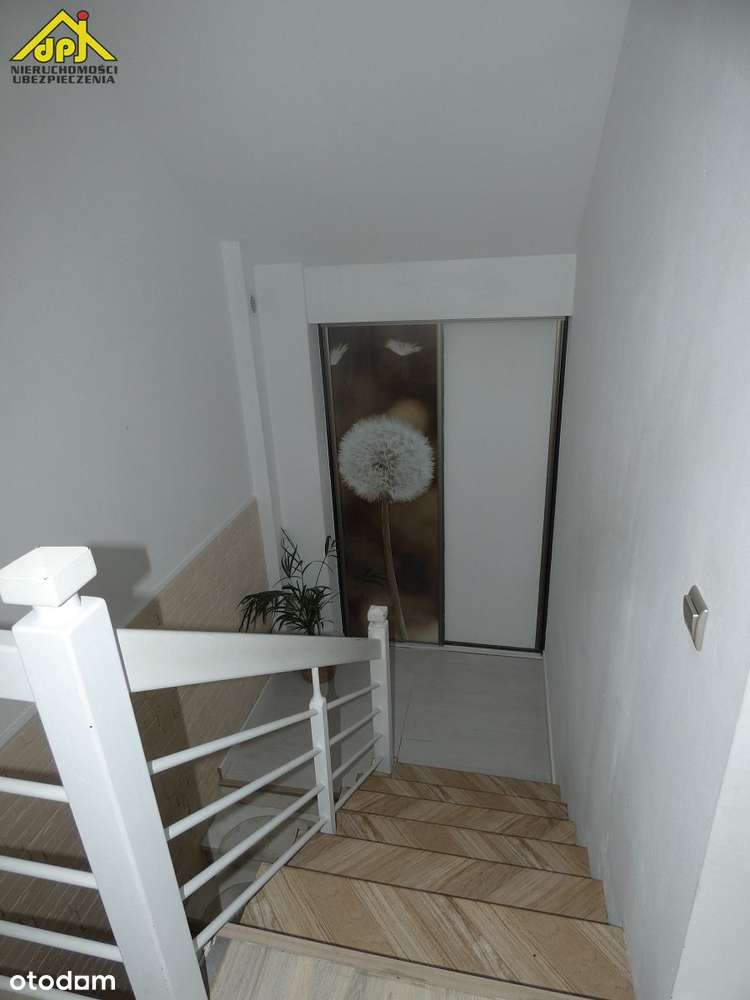 Dom wolnostojący z poddaszem użytkowym,  5 pokoi-12