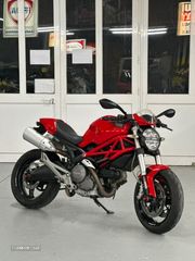Ducati Monster  696