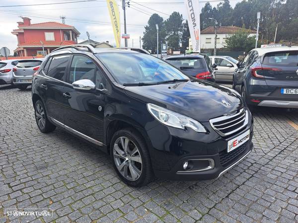 Peugeot 2008 1.2 PureTech Allure - 4