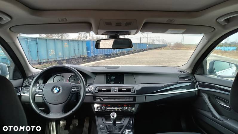 BMW Seria 5 530i - 6