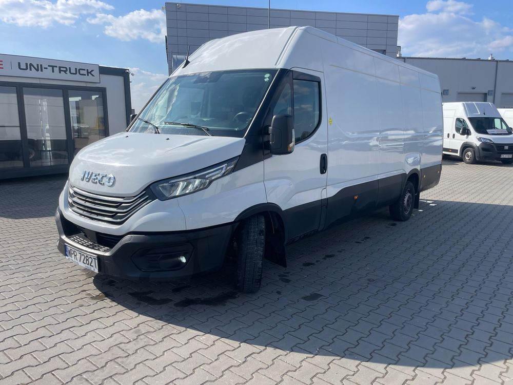 Iveco 35S18 Automat Hak Kamera Ledy Furgon 16m3 Pierwszy właściciel Salon PL
