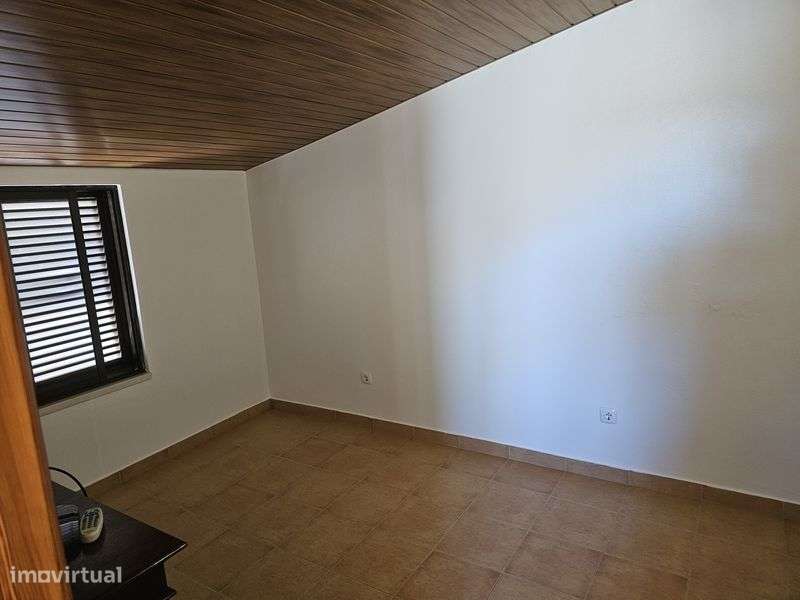 Moradia em canal-caveira - Grande imagem: 5/12