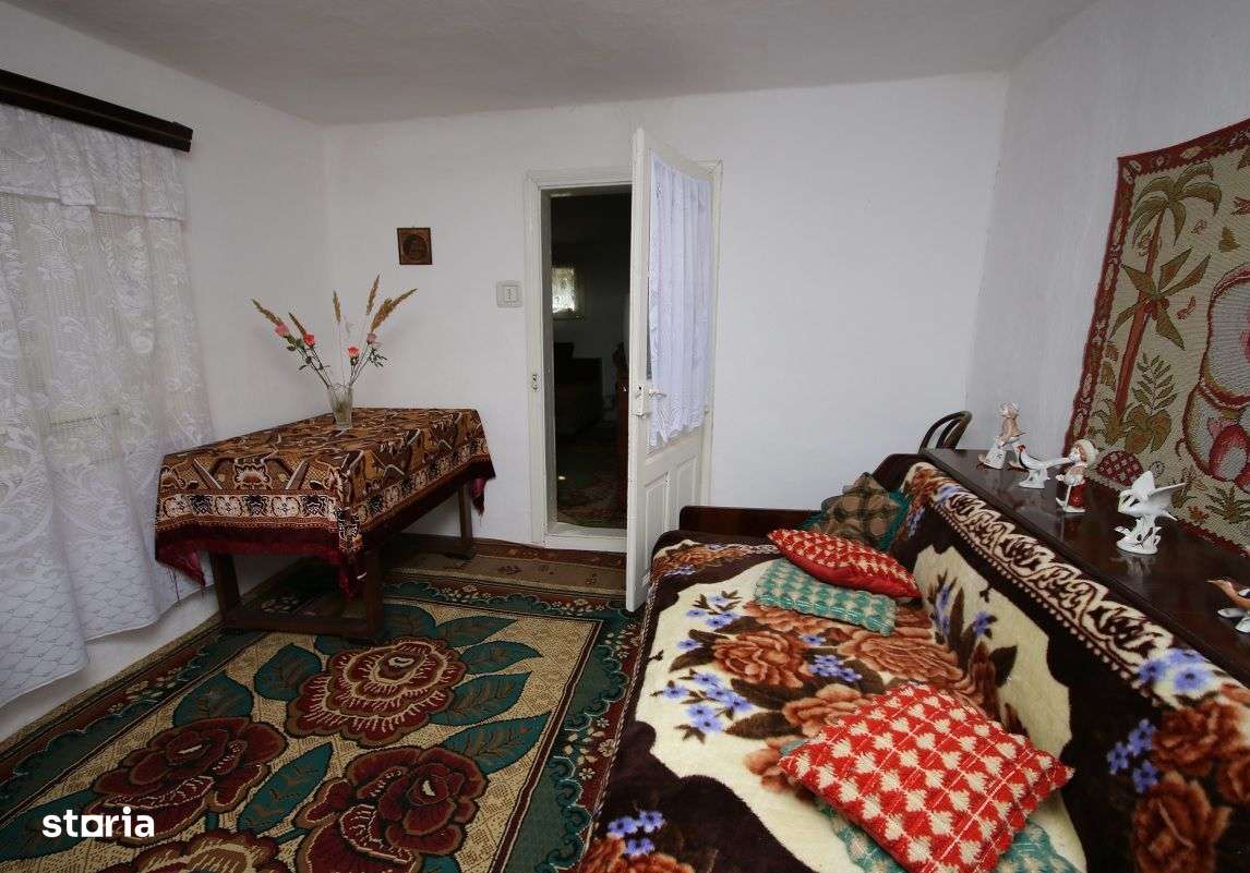 Vindem Casa Focsani/Carligele 2050 mp teren 35000 euro negociabil - Imagine principală: 5/20