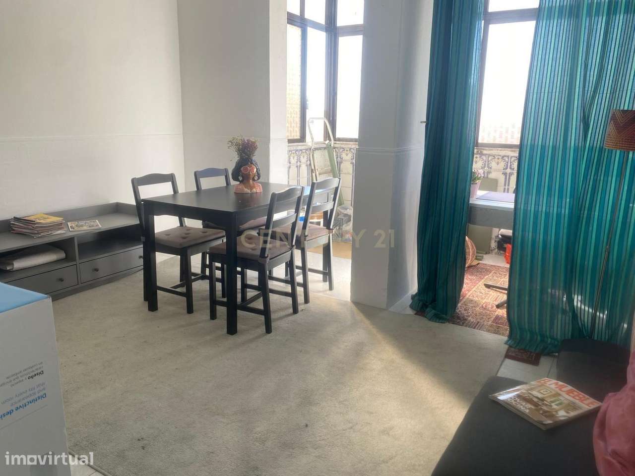 Apartamento T2 com Vista Panorâmica em Barreiro-22