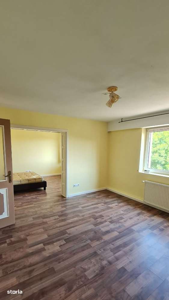 Vand vila situata in zona centrala-14