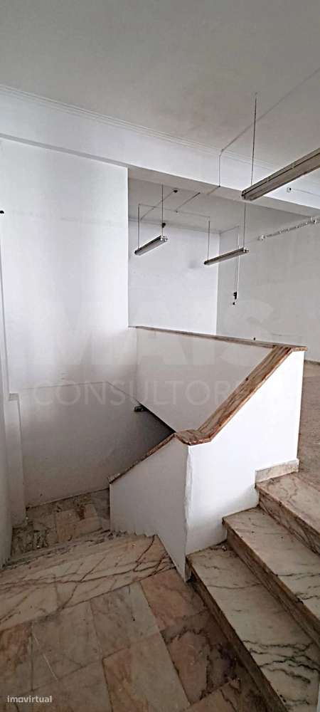 Loja de 2 Pisos - Póvoa de Santa Iria e Forte da Casa - Grande imagem: 4/14