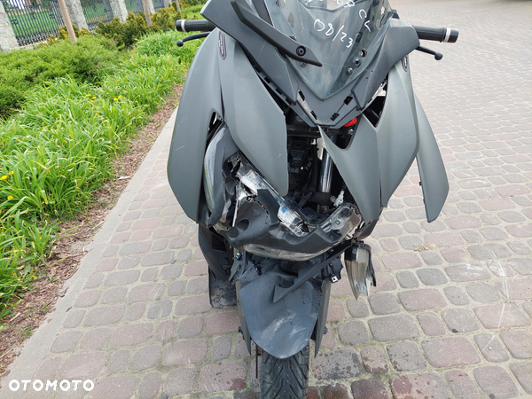 Yamaha X-max - 11