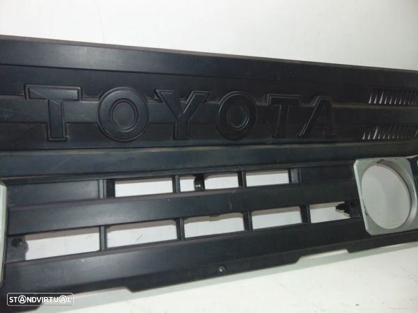 Toyota Dyna grelhas - 2
