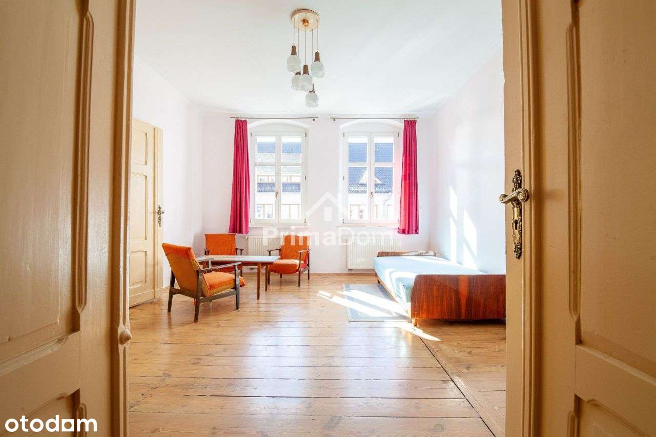 Wyjątkowy Apartament w Sercu Historycznej Kamienic-7
