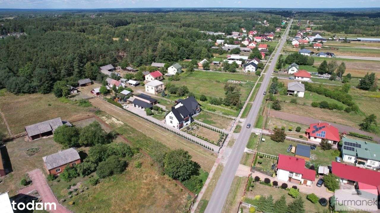 17- arowa działka budowlana blisko miasta-12