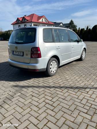 Volkswagen Touran - 5