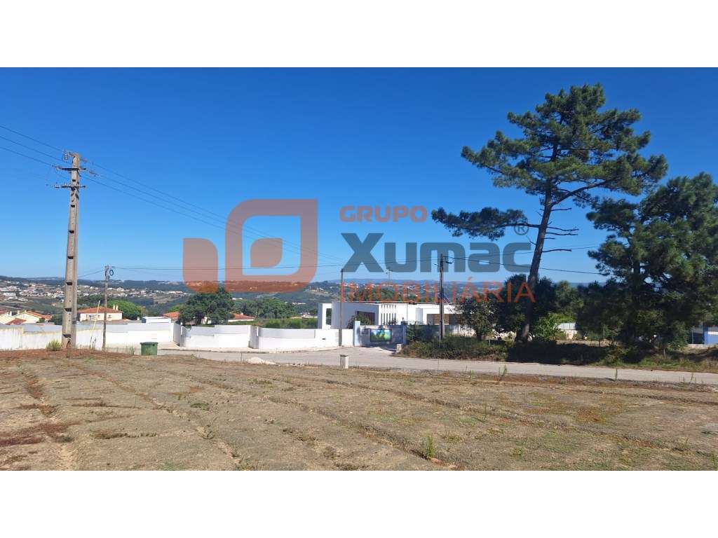 Fantásticas Moradias perto da Cidade em zona calma e lindas vistas!!-5