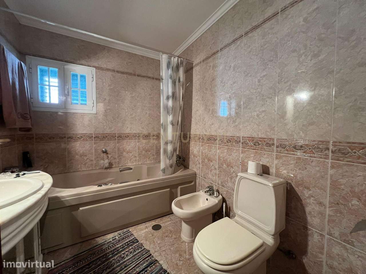 Moradia T4 com Vista Panorâmica – Conforto, Espaço e Localização Privi-21