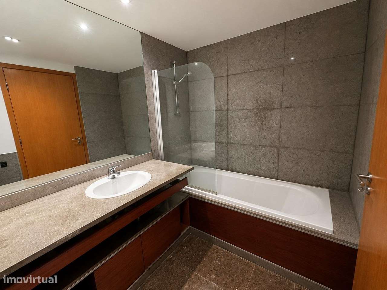 T3 - Condomínio Jardins São Bartolomeu - 2 Parq e Arrecadação-16