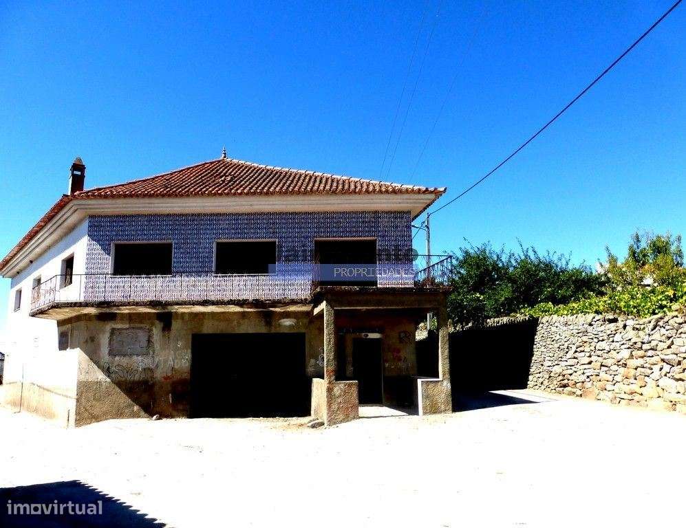 Casa, Armazém e Lagar antigos com terreno. Portugal, Guarda, F. C. ... - Grande imagem: 4/4