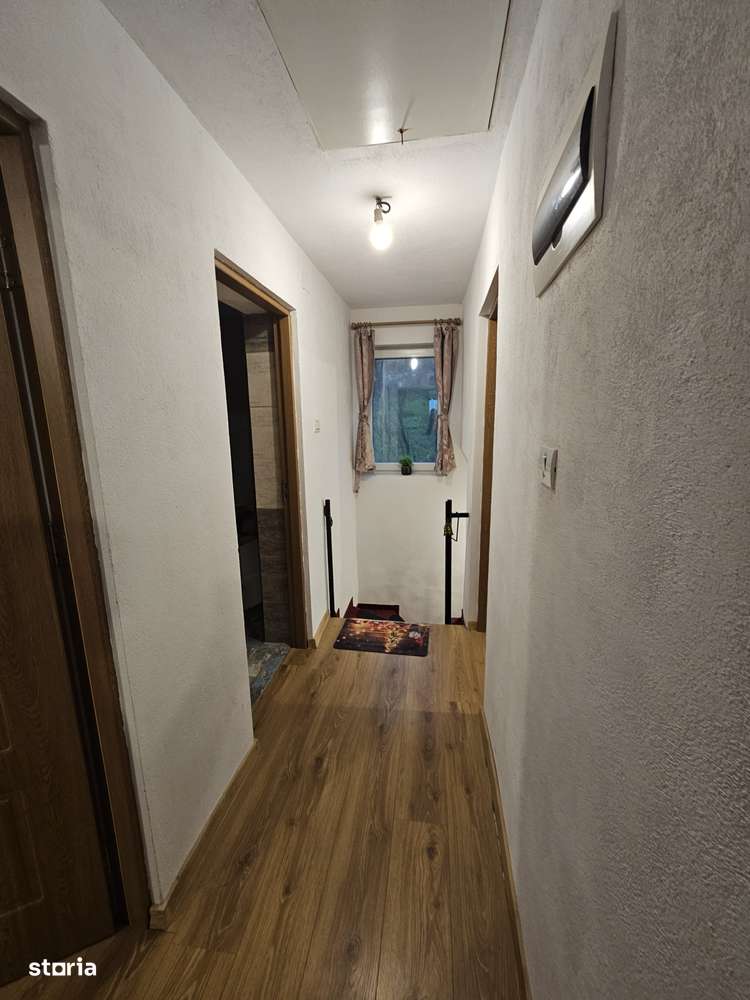 De vânzare Vilă P+1,Budeasa, teren 900 mp.,poziție frumoasă!-13