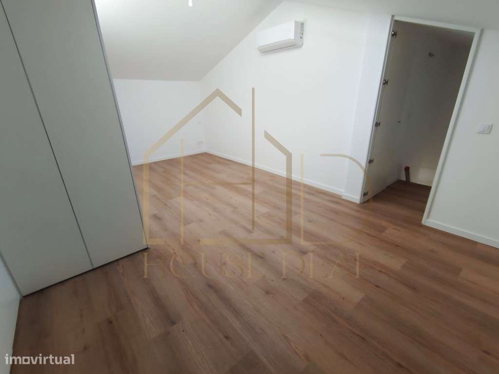 MODERNO Apartamento Duplex T3. Quinta do Conde-30