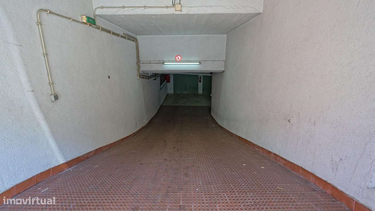 Garagem fechada com 21 m2-3