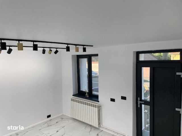 Codlea- Ofer spre inchiriere spatiu ideal salon/cabinet/ birou, 2 cam - Imagine principală: 4/8