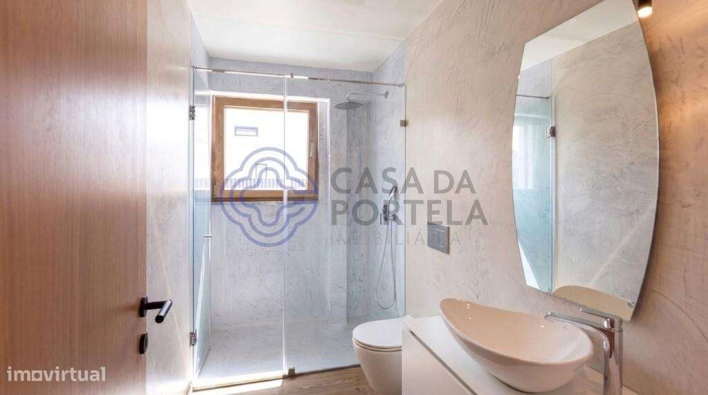 Moradia T4 com3 suites isolada-38