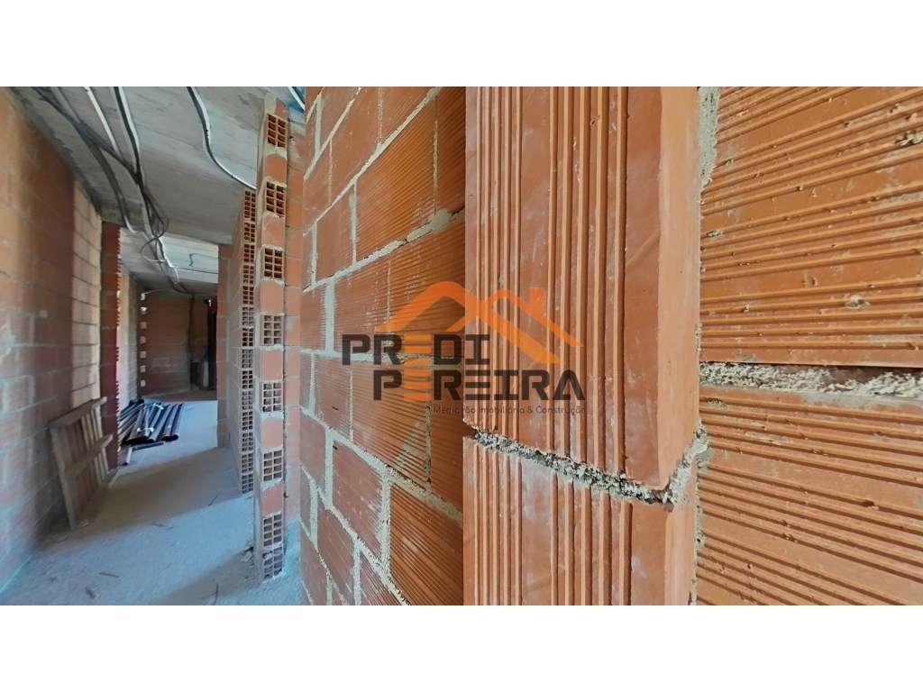 *NOVA CONSTRUÇÃO*
T3 situado em condomínio fechado, com varanda de... - Grande imagem: 5/48