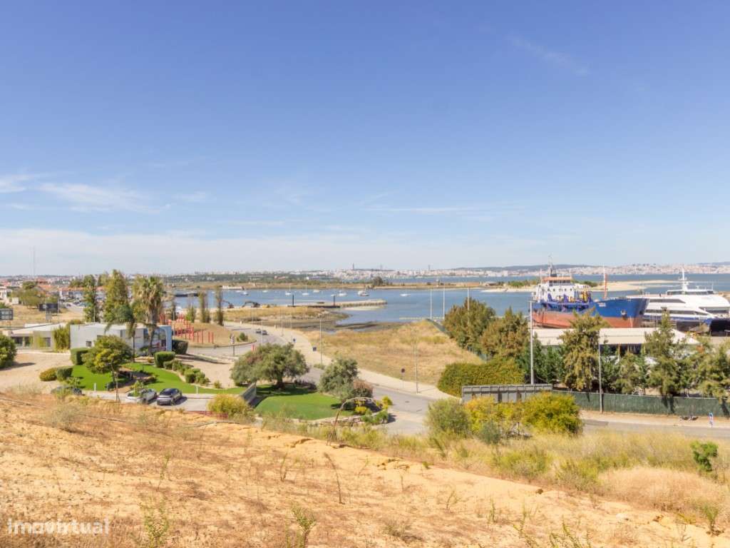 Apartamento T4 - Zona Premium - Seixal-22