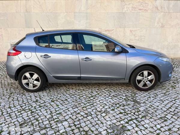 Renault Mégane 1.5 dCi Dynamique S - 20